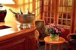 Du Rond Point De Longchamp Hotel Paris 3*,  France